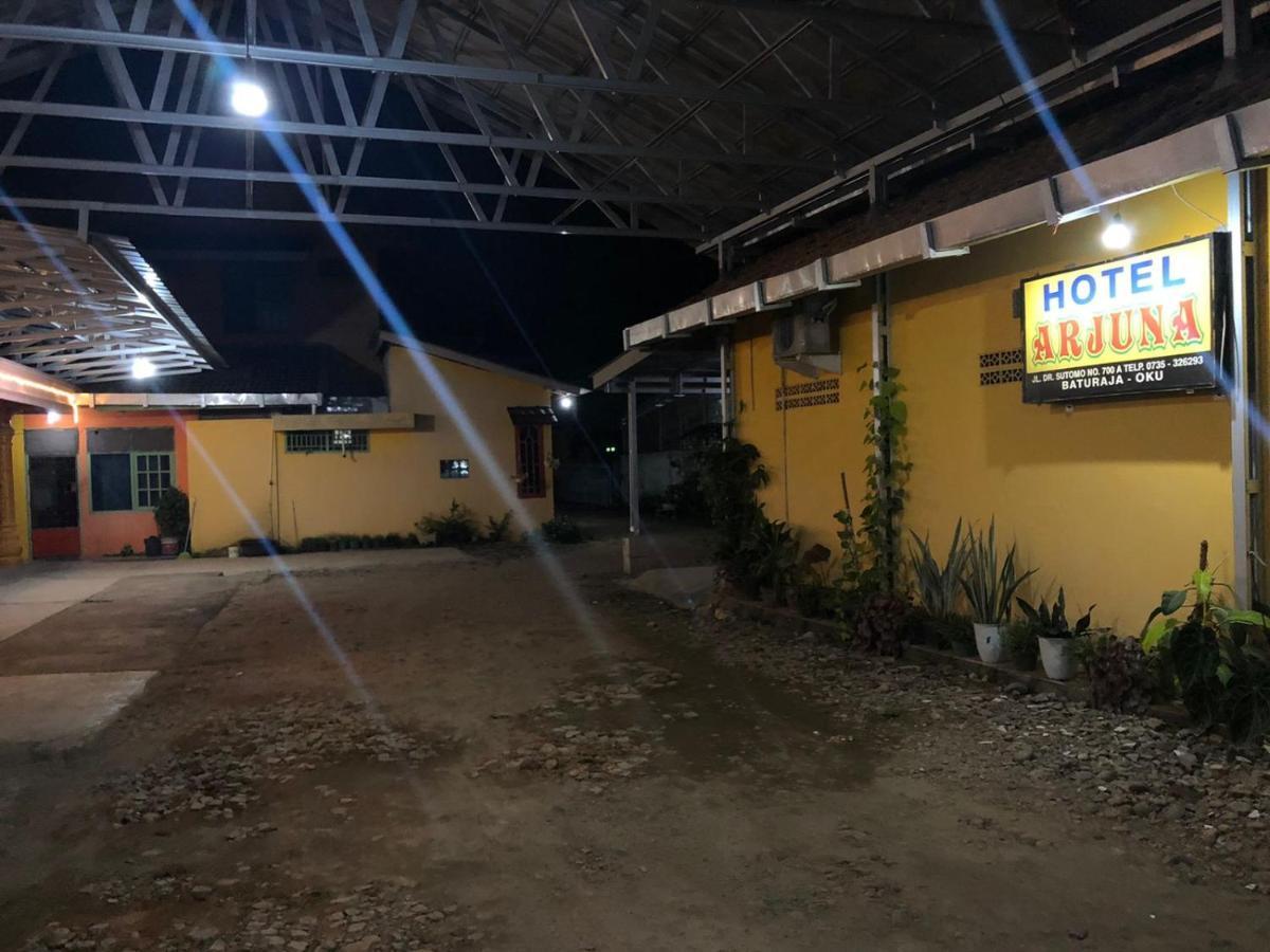 Hotel Arjuna Baturaja  Exterior photo